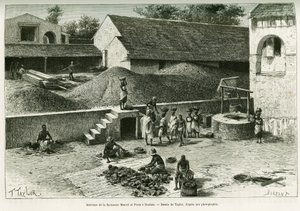 Inne i fabrikken Maurel og Prom, i Boulam, samler og behandler peanøtter, palmemandel og gummi. Gravering av Taylor, etter et fotografi, for å illustrere historien Voyage dans la Senegambie et la Guinee portuguese, i 1888, av kaptein A.Brosselard,