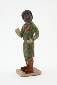 Groom, ca. 700-750 (keramikk med bly-silikatglasur og malte detaljer)