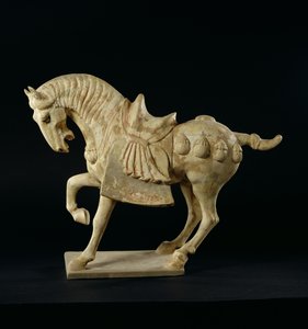 Hest, kinesisk, Tang-dynastiet, ca. 618–906 e.Kr. (keramikk)