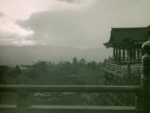 Kiyomizu-dera-tempelet i Kyoto, rundt 1900 - 1915 (fotografi) av Teijiro Takagi