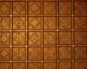 Taket i et Lanna-tempel av Thai School