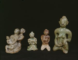 Figurer av en mor og et barn (terrakotta) av Thai School