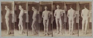 Fotografier av en stående mannlig nakenmodell Joseph Smith, ca. 1883.