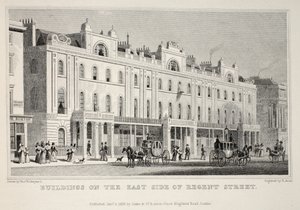 Bygninger på østsiden av Regent Street, fra puben 