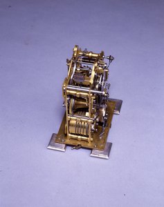 Miniatyr slående brakett klokke, nr. 222, ca. 1695 (metall) (se også 834228-31)