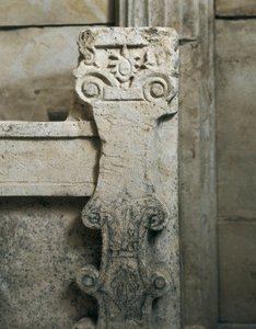 Thrakisk grav til Sveshtari, detalj av arkitektur nær sarkofagen, 3. århundre f.Kr. (steinskulptur)