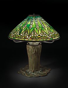 Arrowhead bordlampe, ca. 1910 (blyglass og bronse)