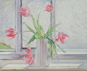 Tulipaner mot bevegelig vann av Timothy Easton