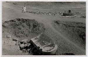 Fragmenter av stele, Axum, Etiopia, fotografi av Ugo Monneret de Villard