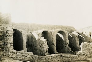 Interiør av St. Simeons kloster, bygning 311–36, Aswan, Egypt, fotografert av Ugo Monneret de Villard