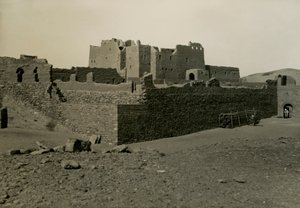 St. Simeons kloster, sett fra sørøst, Aswan, Egypt, fotografert av Ugo Monneret de Villard av Ugo Monneret de Villard