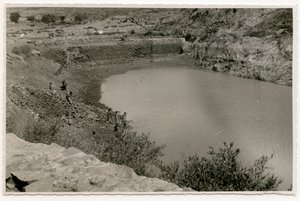 Vannbasseng nær Axum, Etiopia, fotografi av Ugo Monneret de Villard av Ugo Monneret de Villard