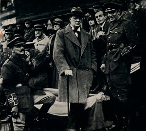 47. divisjon mars tidligere, 1918, 1945. av Unbekannt
