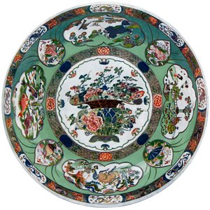 Et kinesisk porselensfat fra Kang-he-perioden, 1600-tallet 1903 av Unbekannt