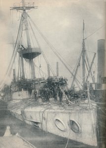 En redningstriumf. Cruiseren Gladiator, støttet av bergingsbåter, 1908, 1936 av Unbekannt