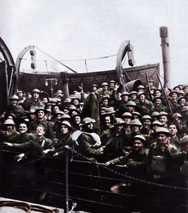 En båt med soldater reddet fra Dunkirk, 1940, 1945 av Unbekannt