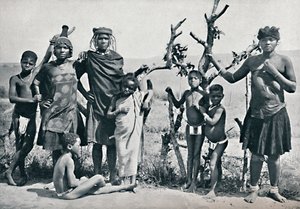 En gruppe zuluer, 1912 av Unbekannt
