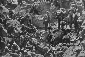 Et bemerkelsesverdig krigsfotografi, utvunnet og tatt av britene, 1915 av Unbekannt