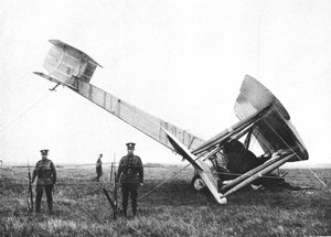 Alcock og Browns fly etter å ha fullført den første non-stop transatlantiske flyturen, 1919 av Unbekannt