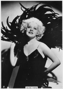 Alice Faye , amerikansk skuespiller og sanger, c1938 av Unbekannt