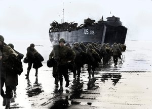Amerikanske tropper går i land på sanden i Normandie, 1944 av Unbekannt