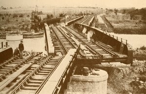 En elektrisk drevet svingbro, ved Beccles, nær Yarmouth London og North Eastern Railway av Unbekannt