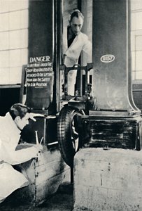 En støttest i Dunlop Test House, 1937 av Unbekannt