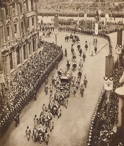 And So Into Whitehall, mai 121937 av Unbekannt