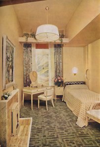 Soverom designet av Esmé Gordon, A.R.I.B.A., A.R.I.A.S., med gresk nøkkeldesign W Wilton Carpet av J av Unbekannt