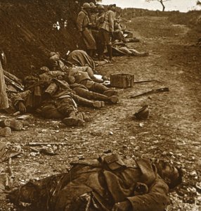Lik etter inntak av Courcelles, Nord-Frankrike, 1918 av Unbekannt