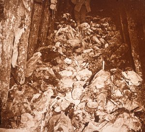 Kropp i tunneler under Mount Cornillet, Champagne, Nord-Frankrike, c1917 av Unbekannt