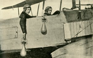 Bombedroppere, 1914-1918, c1920. av Unbekannt