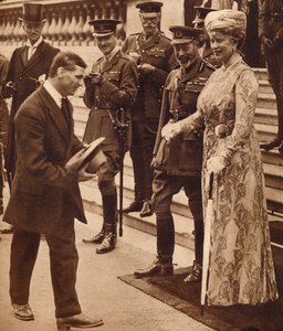 Tapperhet i samfunn: ler med kongen og dronningen, 1920- eller 1930-tallet 1935 av Unbekannt