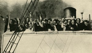 Britiske Røde Kors-sykepleiere på vei til fronten, første verdenskrig, 1914, c1920. av Unbekannt