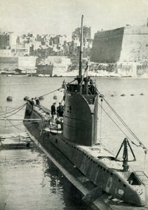 Britisk ubåt på Malta, andre verdenskrig, 1945. av Unbekannt