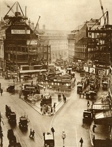 Byggearbeid ved Piccadilly Circus i London, 1926, 1935. av Unbekannt