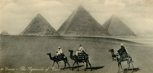 Kairo: Pyramidene i Gizeh, c1918-c1939. av Unbekannt