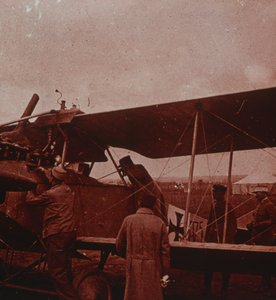 Kontrollerer fly med piloten, 1916 av Unbekannt