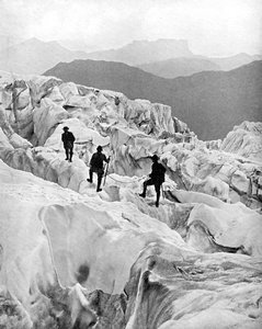 Klatring gjennom Bossons isfall på vei opp Mont Blanc, Sveits, tidlig på 1900-tallet av Unbekannt