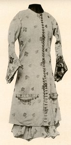 Frakk og helbukse av brun brokade med blomster og blader, c1670, 1937. av Unbekannt