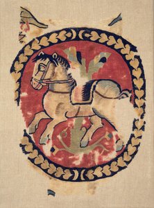 Gardinfragment med galopperende hest, 500-tallet. av Unbekannt