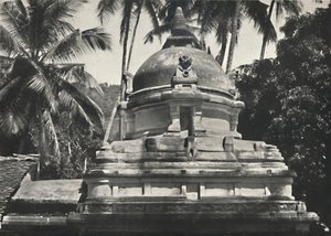 Dagoba i Temple of the Sacred Tooth i Kandy, 1926 av Unbekannt