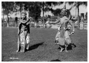 Dansere i tradisjonell kjole, Bangkok, Thailand, tidlig på 1900-tallet av Unbekannt