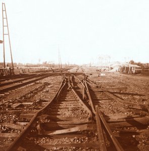 Ødelagte jernbanespor, Roeselare, Flandern, Belgia, c1914-c1918 av Unbekannt