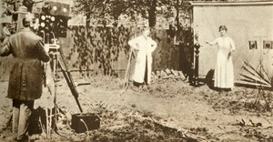 Eugene Lauste spiller inn det første kombinerte bevegelige bildet og lyden, c1905, 1935. av Unbekannt