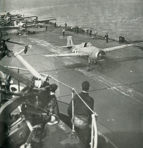 Jagerfly om bord på et hangarskip, andre verdenskrig, c1943. av Unbekannt