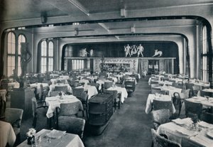 Førsteklasses spisesal ombord på Victoria, 1931 av Unbekannt