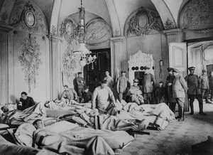 Franske og tyske såret i et slott i Frankrike, første verdenskrig, 1915 av Unbekannt