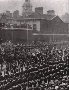 Begravelsesprosesjon av kong Edward VII, Whitehall, London, 20. mai 1910. av Unbekannt