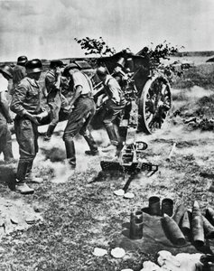 Tysk artilleri i aksjon på østfronten, 1941 av Unbekannt